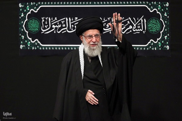 اولین شب مراسم عزاداری حضرت فاطمه‌زهرا سلام‌الله‌علیها در حسینیه امام خمینی(ره)