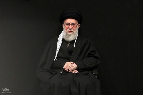 اولین شب مراسم عزاداری حضرت فاطمه‌زهرا سلام‌الله‌علیها در حسینیه امام خمینی(ره)