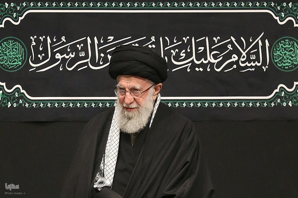 دومین شب مراسم عزاداری حضرت زهرا سلام‌الله‌علیها در حسینیه امام خمینی(ره)