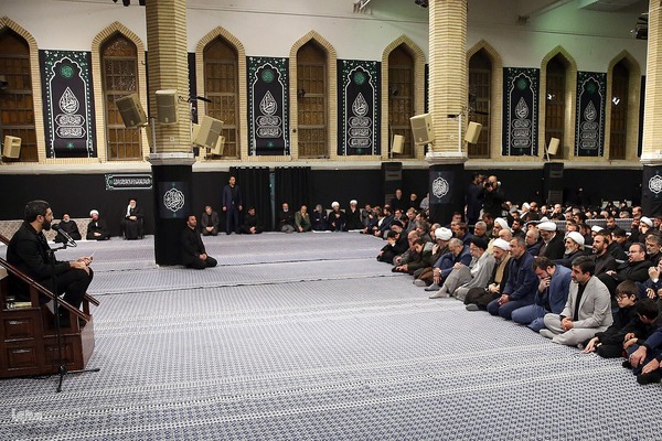 دومین شب مراسم عزاداری حضرت زهرا سلام‌الله‌علیها در حسینیه امام خمینی(ره)