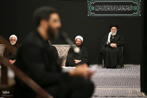 دومین شب مراسم عزاداری حضرت زهرا سلام‌الله‌علیها در حسینیه امام خمینی(ره)