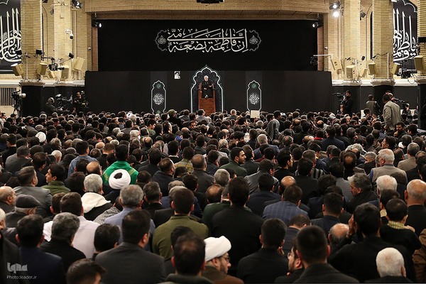 مراسم عزاداری شب شهادت حضرت ‌زهرا سلام‌الله‌علیها در حسینیه امام خمینی(ره)