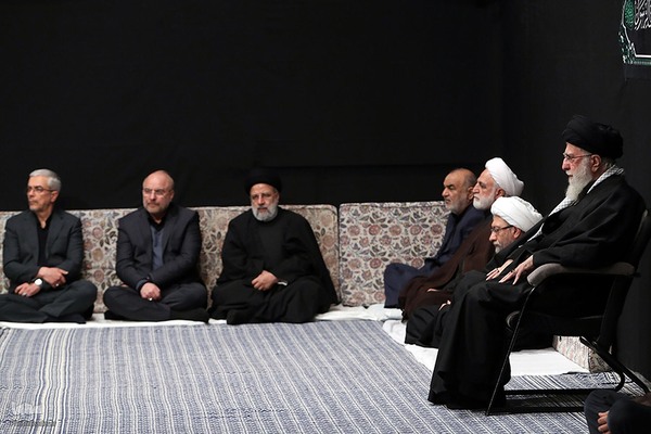 مراسم عزاداری شب شهادت حضرت ‌زهرا سلام‌الله‌علیها در حسینیه امام خمینی(ره)