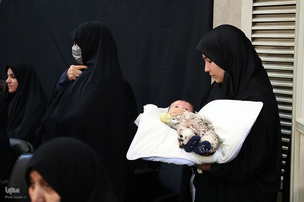 مراسم عزاداری شب شهادت حضرت ‌زهرا سلام‌الله‌علیها در حسینیه امام خمینی(ره)