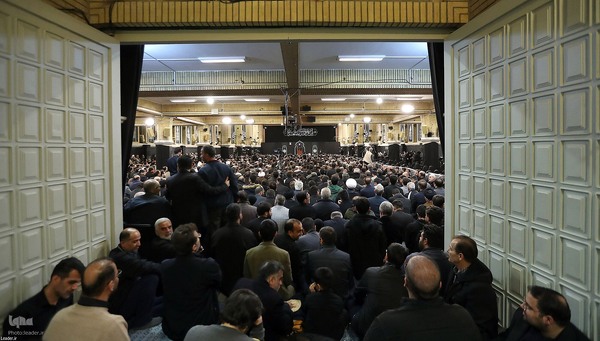 مراسم عزاداری شب شهادت حضرت ‌زهرا سلام‌الله‌علیها در حسینیه امام خمینی(ره)