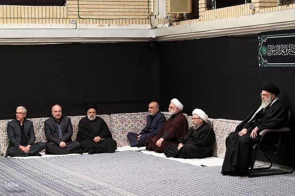 مراسم عزاداری شب شهادت حضرت ‌زهرا سلام‌الله‌علیها در حسینیه امام خمینی(ره)