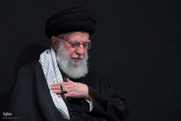 مراسم عزاداری شب شهادت حضرت ‌زهرا سلام‌الله‌علیها در حسینیه امام خمینی(ره)