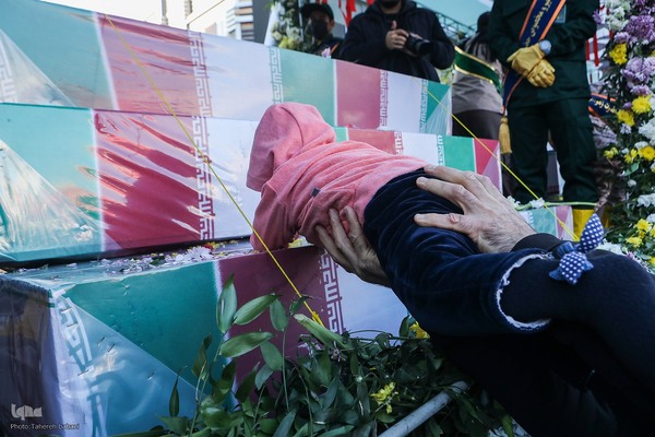 تشییع 280 شهید گمنام همزمان با سالروز شهادت حضرت زهرا در کشور