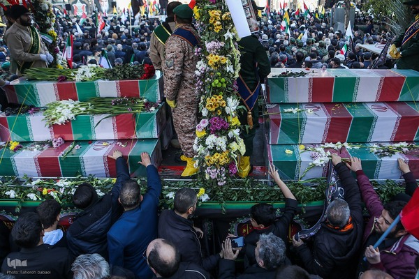 تشییع 280 شهید گمنام همزمان با سالروز شهادت حضرت زهرا در کشور
