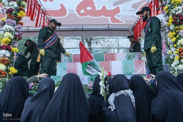 تشییع 280 شهید گمنام همزمان با سالروز شهادت حضرت زهرا در کشور