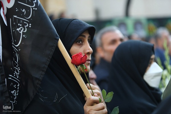 آیین تشییع و تدفین شهید گمنام در وزارت فرهنگ و ارشاد اسلامی