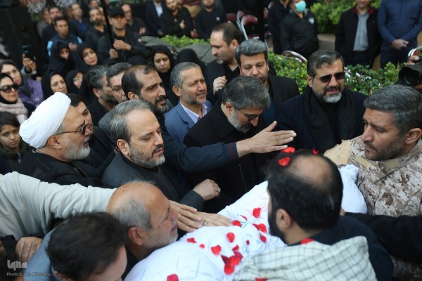 آیین تشییع و تدفین شهید گمنام در وزارت فرهنگ و ارشاد اسلامی