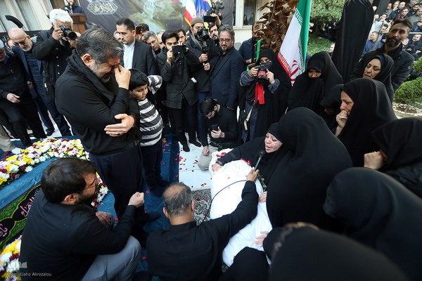 آیین تشییع و تدفین شهید گمنام در وزارت فرهنگ و ارشاد اسلامی