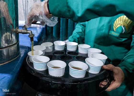 مهمان عزاي حضرت مادر بر سفره كريم بن كريم