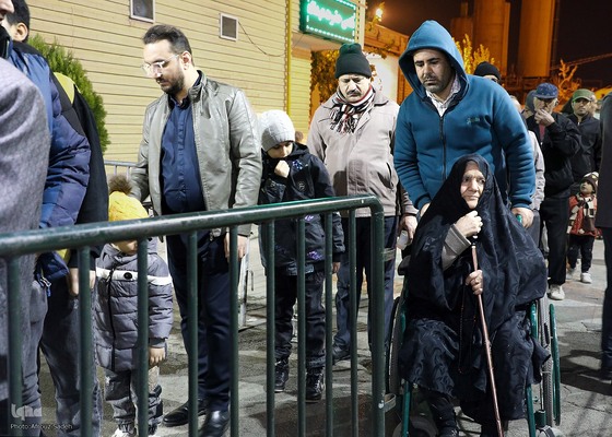 مهمان عزاي حضرت مادر بر سفره كريم بن كريم