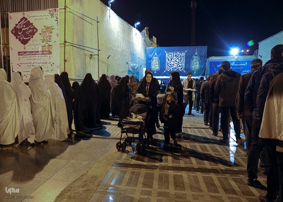 مهمان عزاي حضرت مادر بر سفره كريم بن كريم