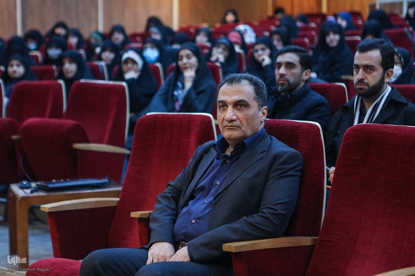 مراسم بزرگداشت هفته پژوهش در دانشگاه قرآن و حدیث