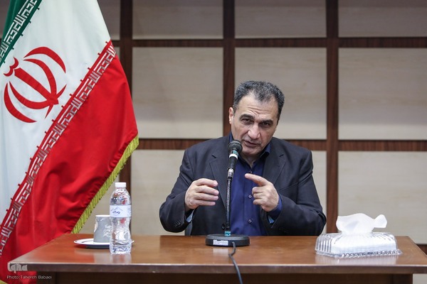 مراسم بزرگداشت هفته پژوهش در دانشگاه قرآن و حدیث