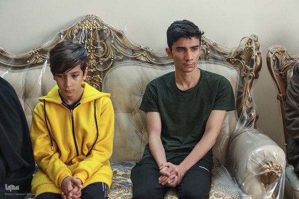 دیدار جامعه قرآنی با خانواده شهید مدافع حرم محسن فرامرزی