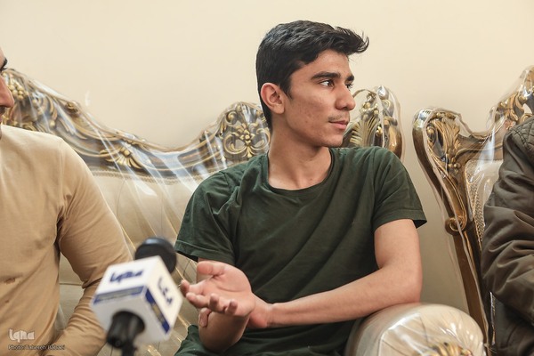 دیدار جامعه قرآنی با خانواده شهید مدافع حرم محسن فرامرزی