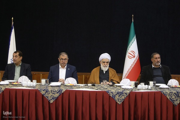 مراسم شعر خوانی شاعران بین المللی حوزه مقاومت