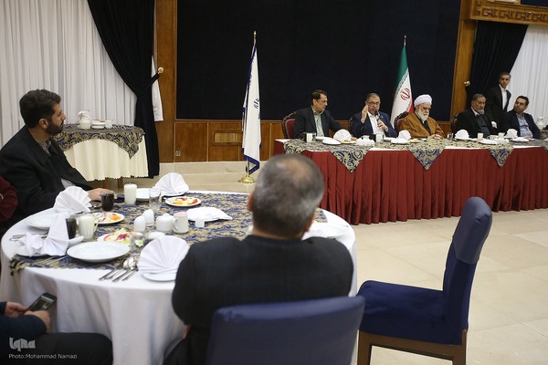 مراسم شعر خوانی شاعران بین المللی حوزه مقاومت