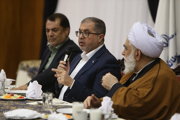 مراسم شعر خوانی شاعران بین المللی حوزه مقاومت