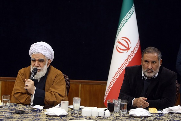 مراسم شعر خوانی شاعران بین المللی حوزه مقاومت