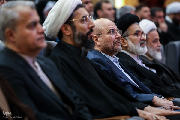 آیین رونمایی از مجموعه ۴۰ جلدی «ره‌نامه»