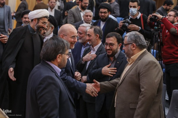 آیین رونمایی از مجموعه ۴۰ جلدی «ره‌نامه»