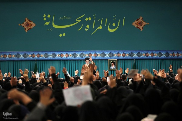 دیدار اقشار مختلف بانوان