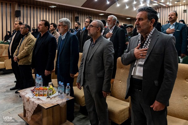 مراسم تکریم از مادران و همسران شهدا