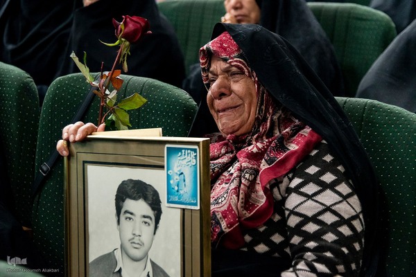 مراسم تکریم از مادران و همسران شهدا