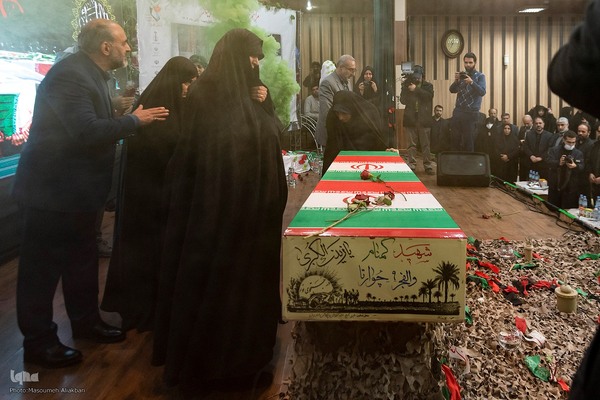 مراسم تکریم از مادران و همسران شهدا