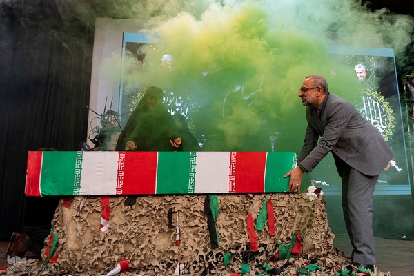 مراسم تکریم از مادران و همسران شهدا