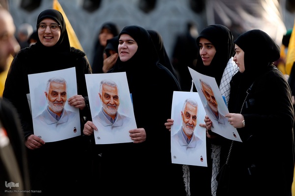 تشییع پیکر شهید سیدرضی در میدان امام حسین(ع)