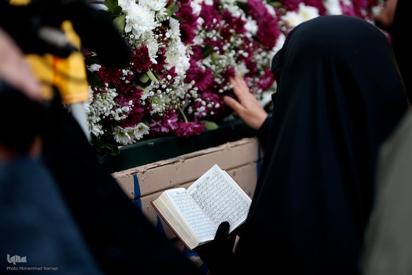 تشییع پیکر شهید سیدرضی در میدان امام حسین(ع)