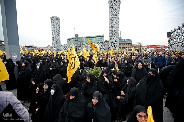 تشییع پیکر شهید سیدرضی در میدان امام حسین(ع)