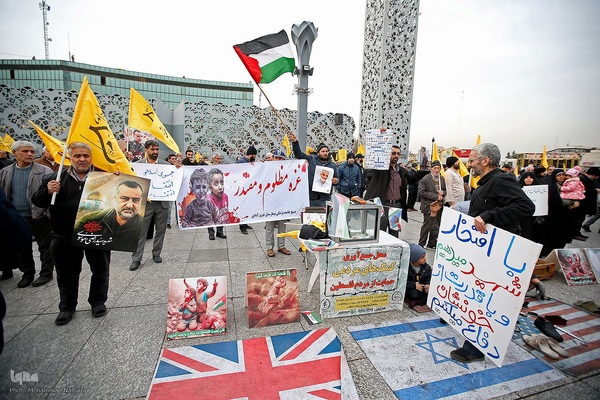 تشییع پیکر شهید سیدرضی در میدان امام حسین(ع)