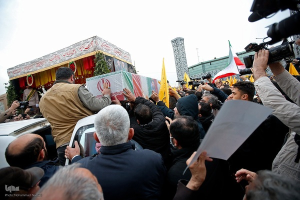 تشییع پیکر شهید سیدرضی در میدان امام حسین(ع)