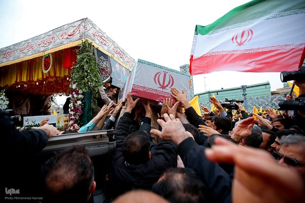 تشییع پیکر شهید سیدرضی در میدان امام حسین(ع)