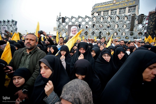 تشییع پیکر شهید سیدرضی در میدان امام حسین(ع)