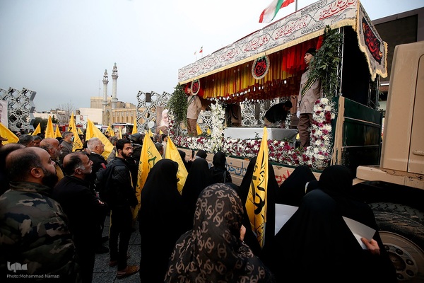 تشییع پیکر شهید سیدرضی در میدان امام حسین(ع)