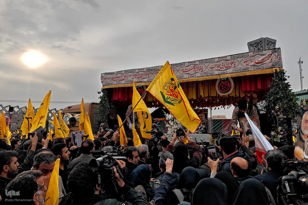 تشییع پیکر شهید سیدرضی در میدان امام حسین(ع)