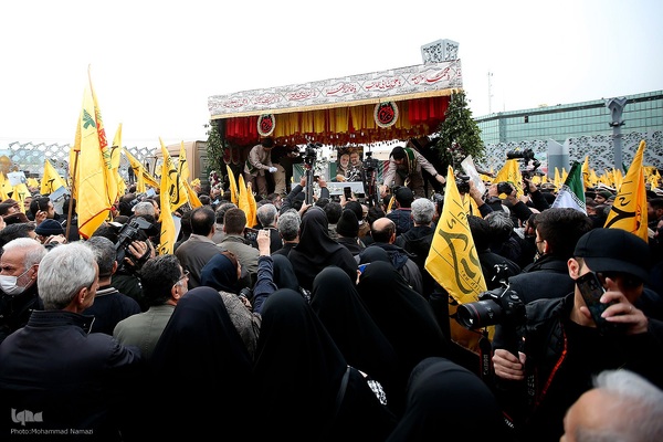 تشییع پیکر شهید سیدرضی در میدان امام حسین(ع)