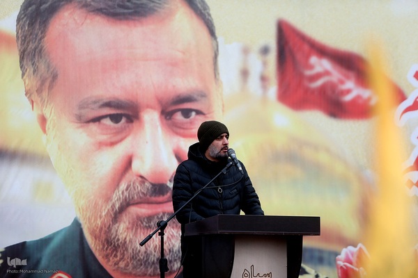 تشییع پیکر شهید سیدرضی در میدان امام حسین(ع)