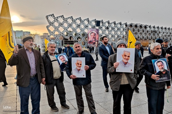 تشییع پیکر شهید سیدرضی در میدان امام حسین(ع)