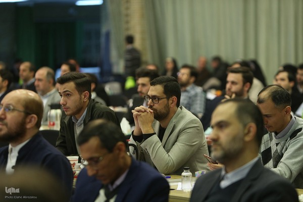 نشست وظایف نهادهای مسئول در فراهم کردن زمینه ارائه تلاوت‌های اثرگذار