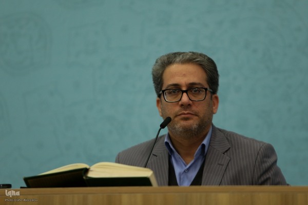 وحید نظریان در سومین روز ارائه مقالات هجدهمین نشست تخصصی قاریان و حافظان قرآن