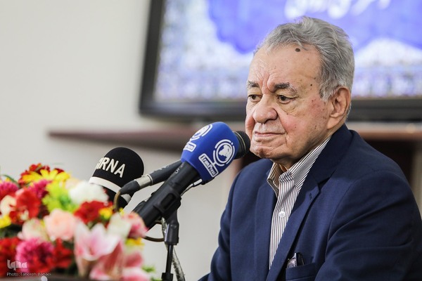 علی رواقی، استاد ادبیات فارسی، قرآن‌پژوه، شاهنامه‌پژوه